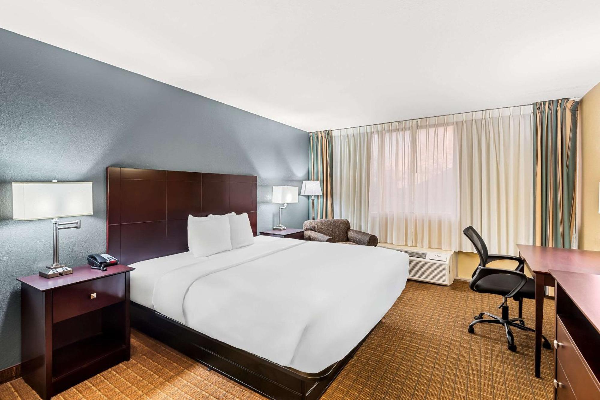 Quality Inn Fort Dodge Exterior photo