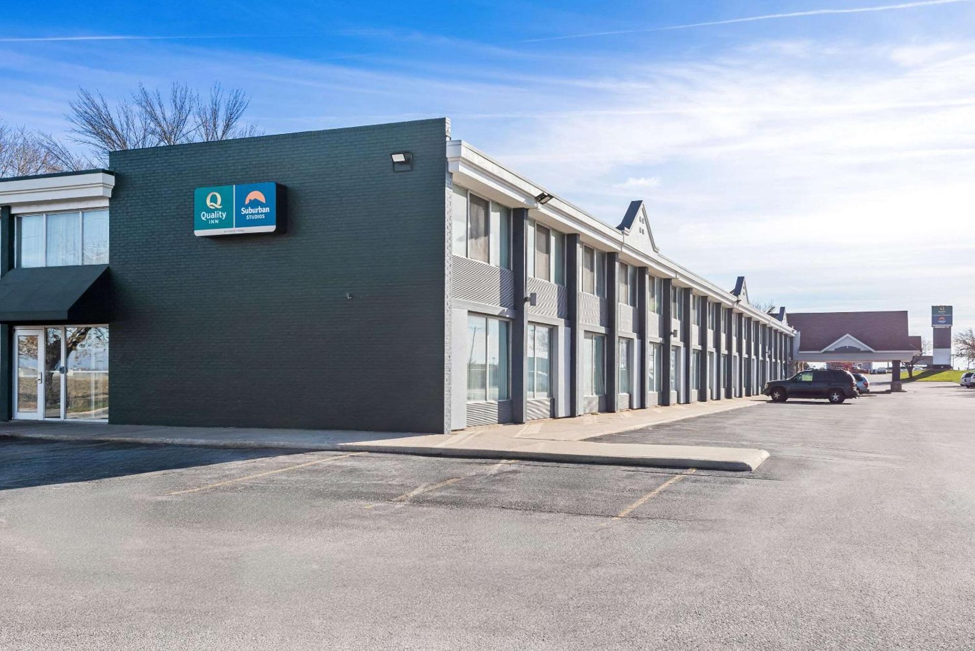 Quality Inn Fort Dodge Exterior photo