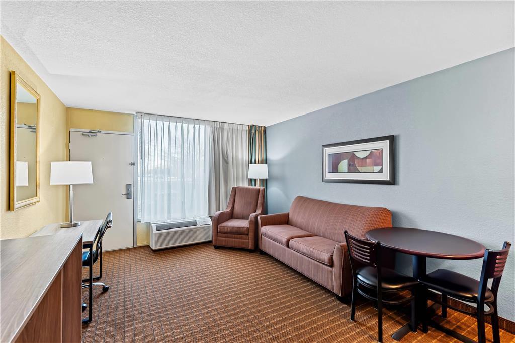 Quality Inn Fort Dodge Room photo