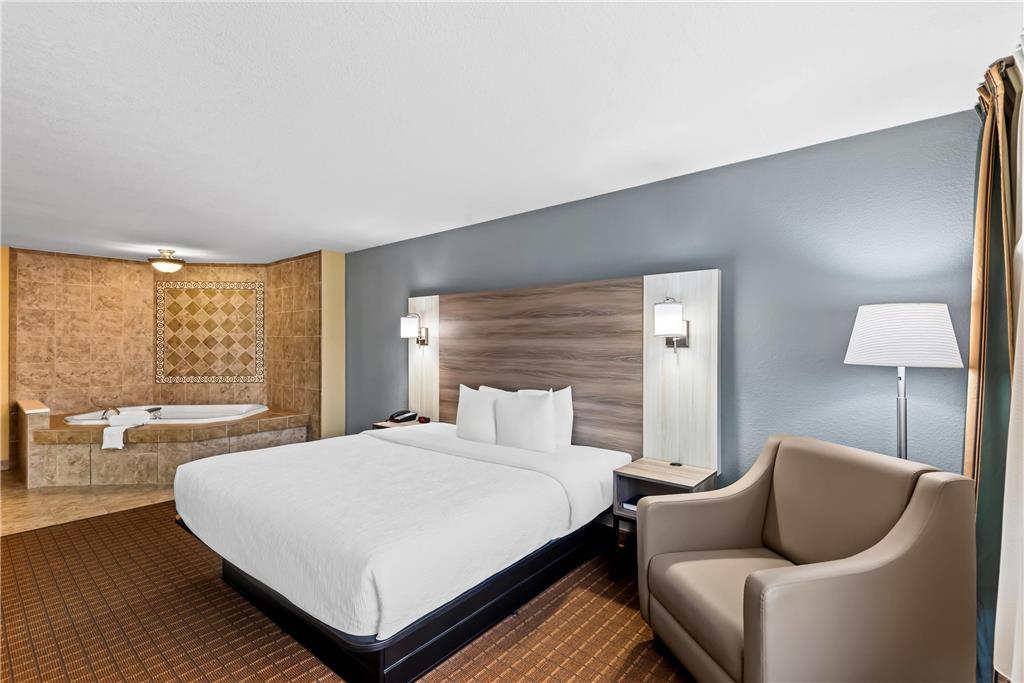 Quality Inn Fort Dodge Room photo