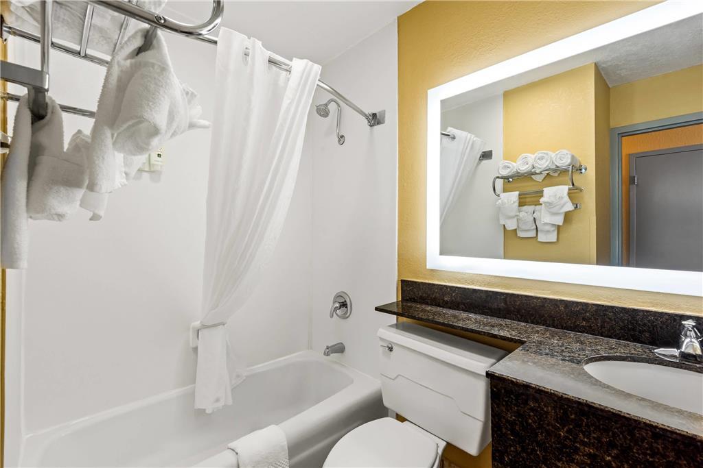 Quality Inn Fort Dodge Room photo